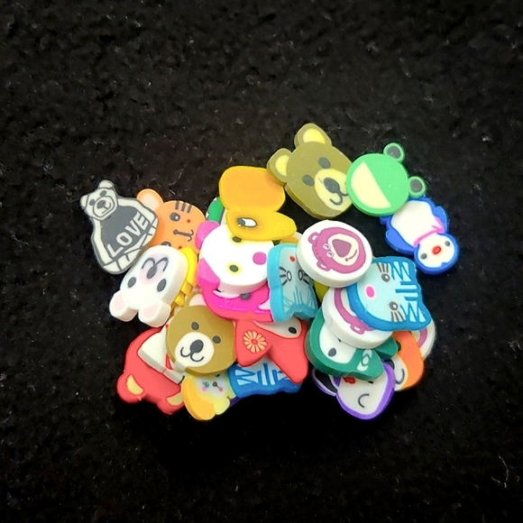 Mini crafting animals, rubber material, resin moulds or keychains or earrings - Picture 1 of 3